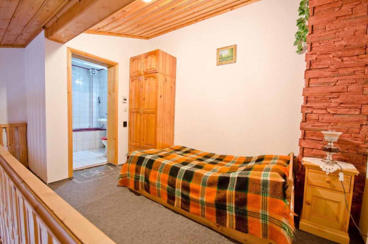 צ'פלארה Palyongov Guest House מראה חיצוני תמונה